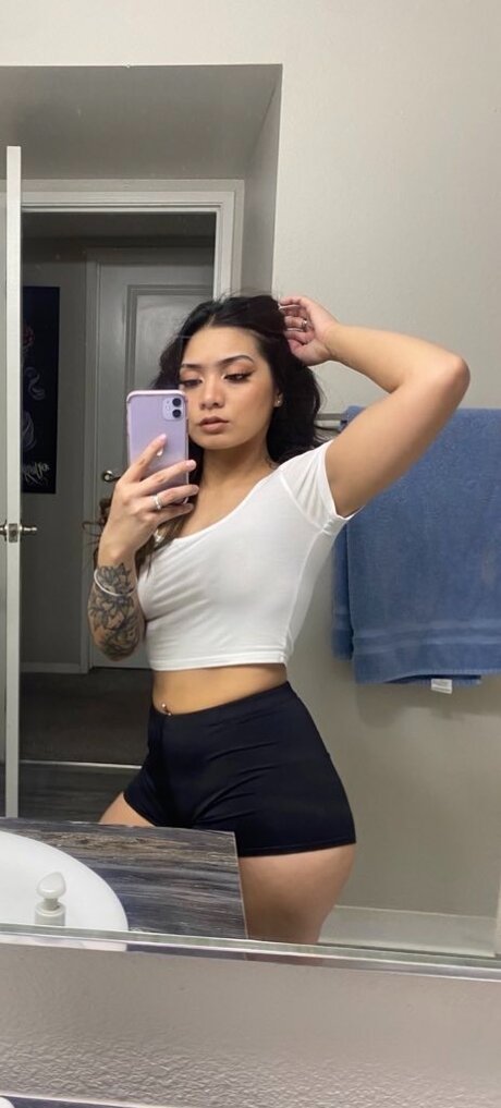 Photo nue de fuite OnlyFans de Shyghuirl