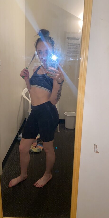 Photo nue de fuite OnlyFans de Little Mamas