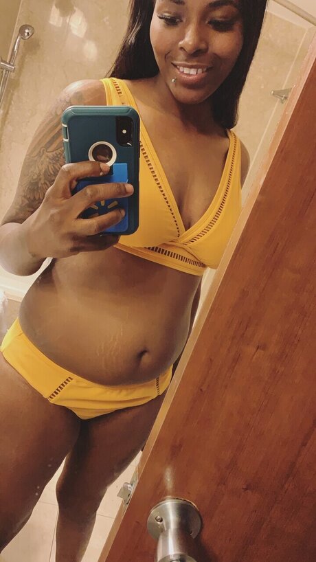 Photo nue de fuite OnlyFans de Bbb