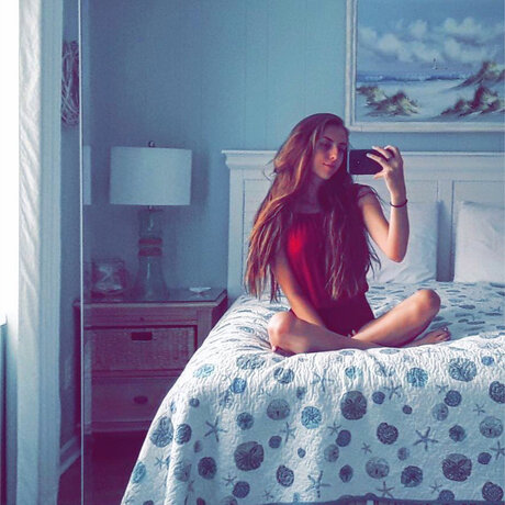 Photo nue de fuite OnlyFans de Court