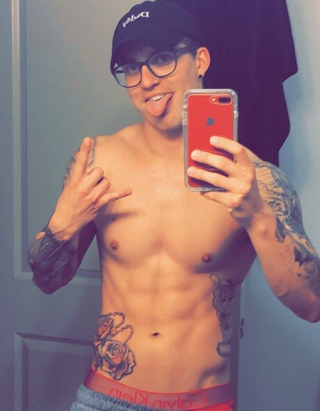 Photo nue de fuite OnlyFans de Zander