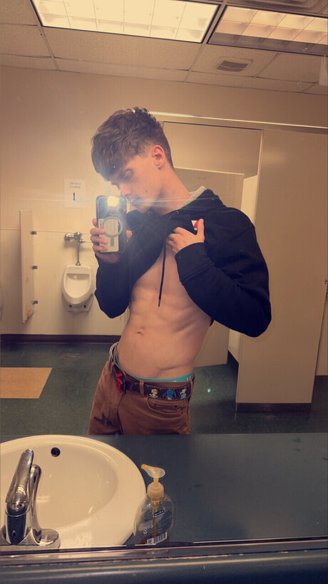 Photo nue de fuite OnlyFans de Hunter