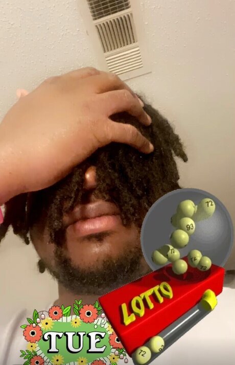 Photo nue de fuite OnlyFans de Larry Harrell