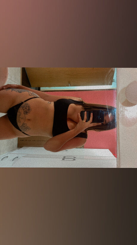 Photo nue de fuite OnlyFans de Barbie