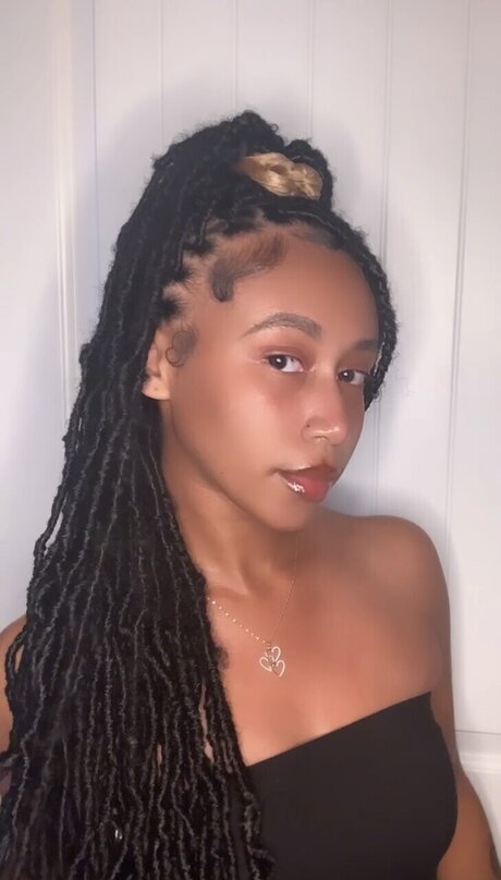 Photo nue de fuite OnlyFans de The Freaky Scorpio 