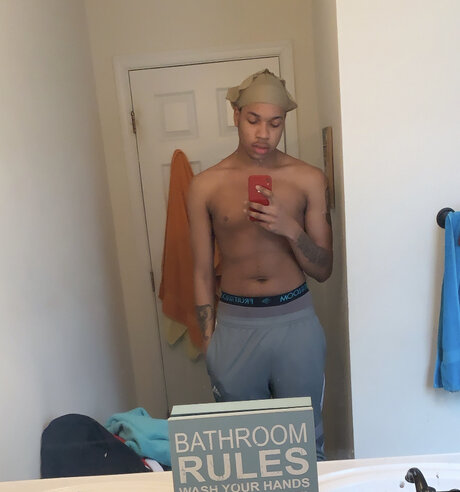 Photo nue de fuite OnlyFans de Shaun 