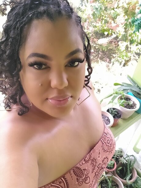 Photo nue de fuite OnlyFans de Cinnamon