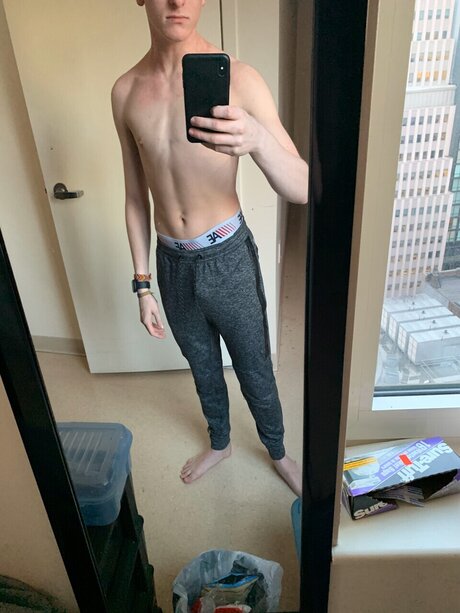 Photo nue de fuite OnlyFans de Kyle Levi