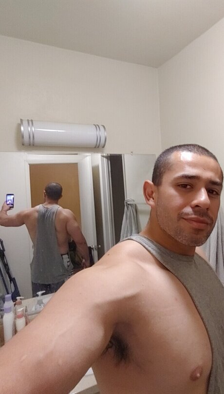 Photo nue de fuite OnlyFans de Chris Gutierrez