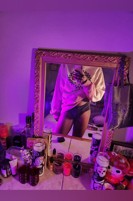 Photo nue de fuite OnlyFans de  Pretty Girl Miso 