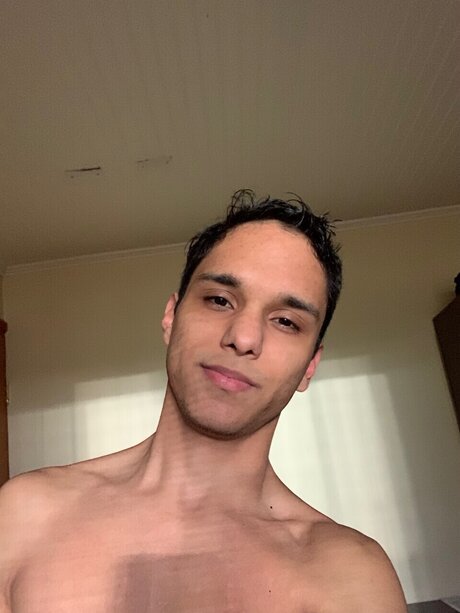 Photo nue de fuite OnlyFans de Sebastin Perna