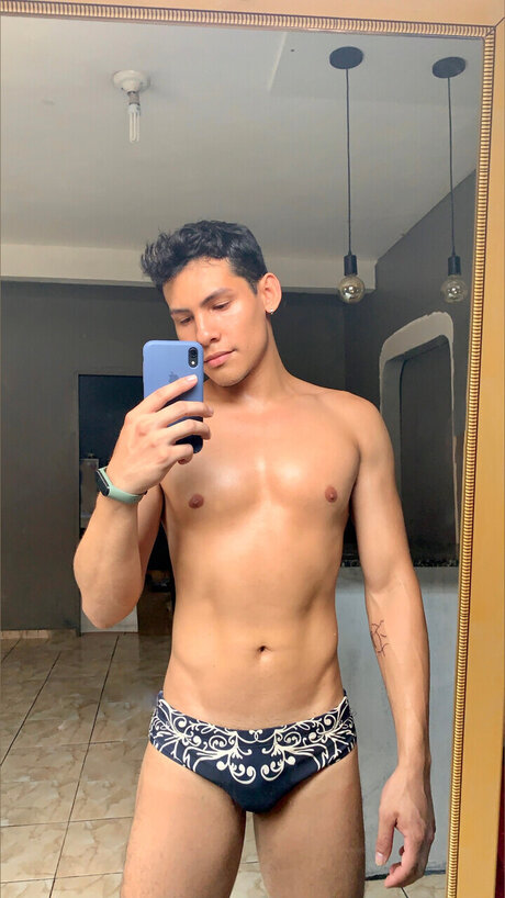 Photo nue de fuite OnlyFans de Gabriel Padilha