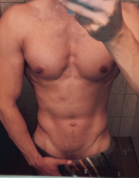 Photo nue de fuite OnlyFans de Manuel