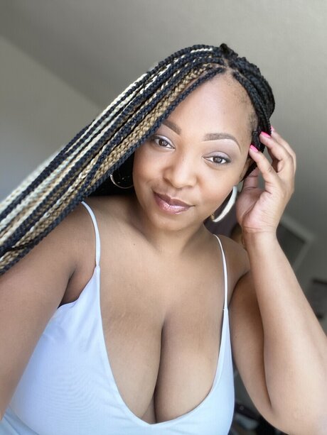 Photo nue de fuite OnlyFans de Trish B