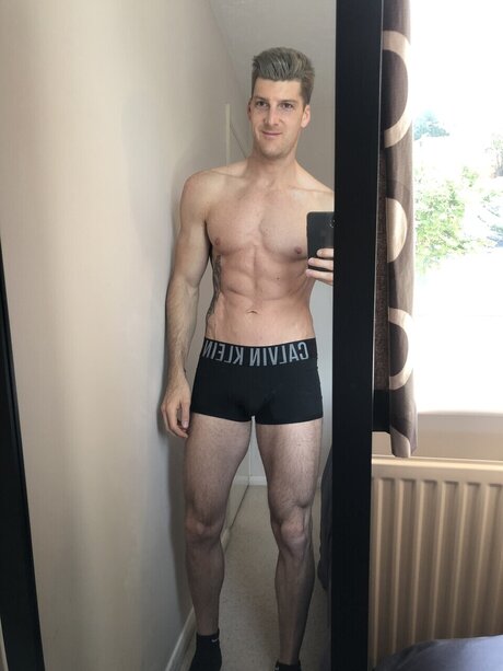 Photo nue de fuite OnlyFans de Mitchell