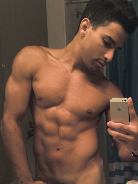 Photo nue de fuite OnlyFans de Jonathas