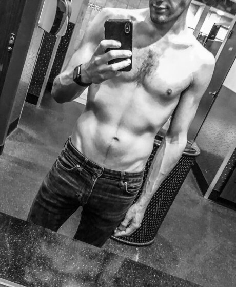 Photo nue de fuite OnlyFans de Gemini