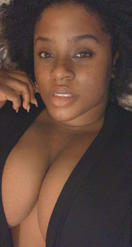 Photo nue de fuite OnlyFans de Saicey
