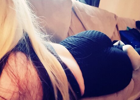 Photo nue de fuite OnlyFans de Theonlyone4u