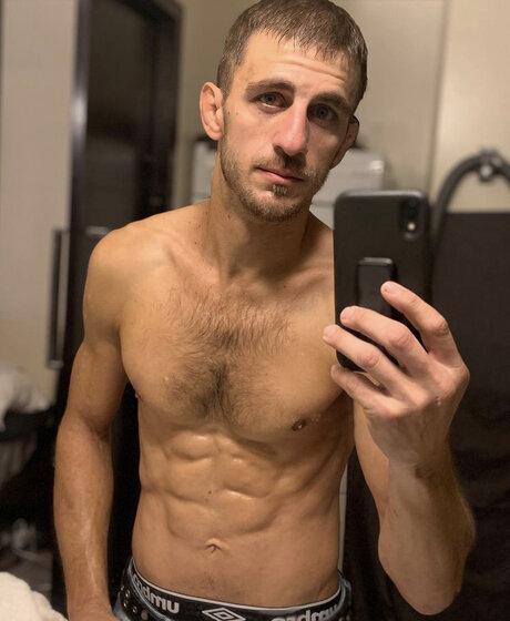 Photo nue de fuite OnlyFans de Ramon Brzko