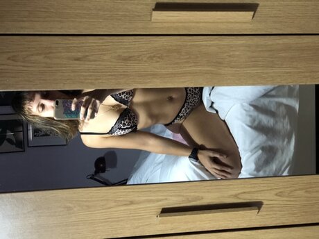Photo nue de fuite OnlyFans de Hazelmere