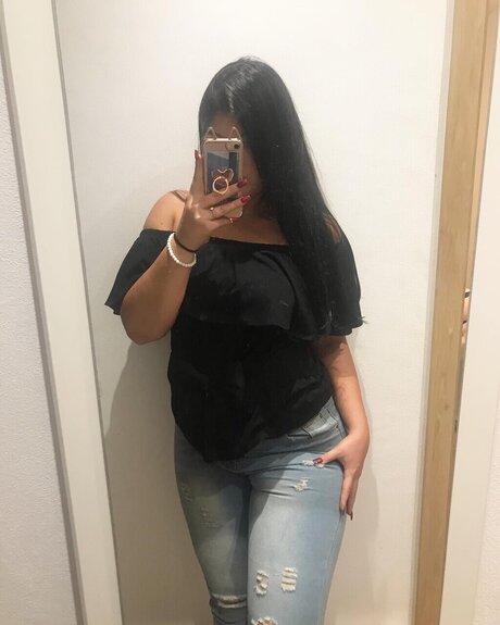 Photo nue de fuite OnlyFans de Nikol Hrub