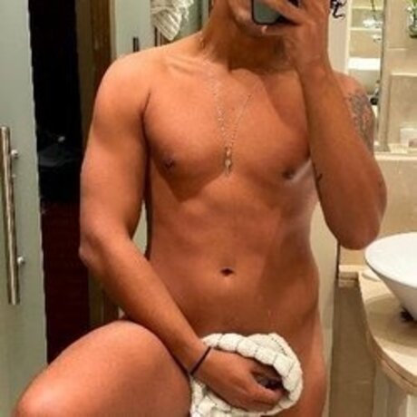 Photo nue de fuite OnlyFans de Igor Rodrigues