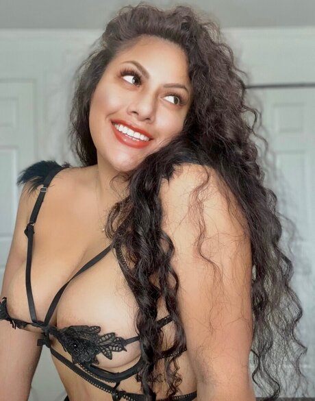 Photo nue de fuite OnlyFans de Latina Curls