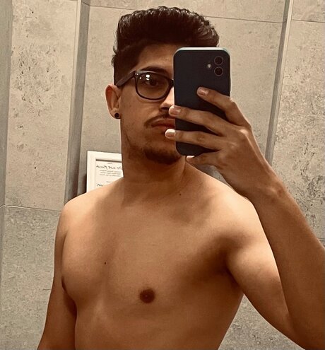 Photo nue de fuite OnlyFans de Latinboy