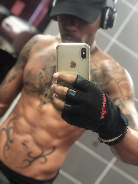 Photo nue de fuite OnlyFans de Trboogie