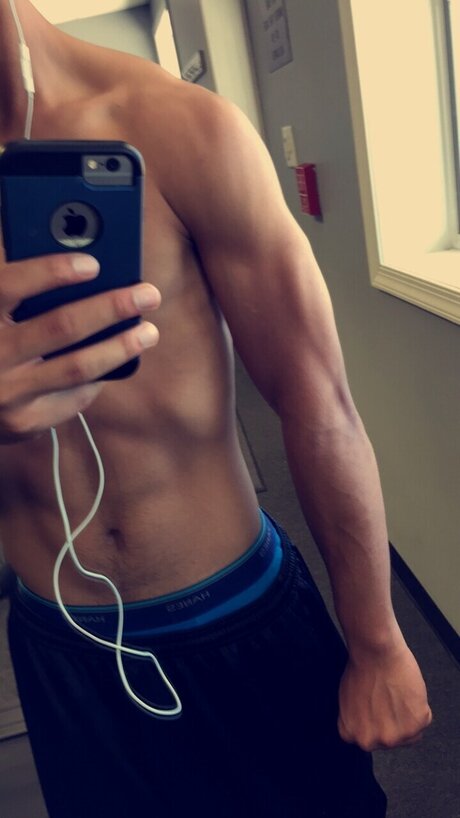 Photo nue de fuite OnlyFans de Manny