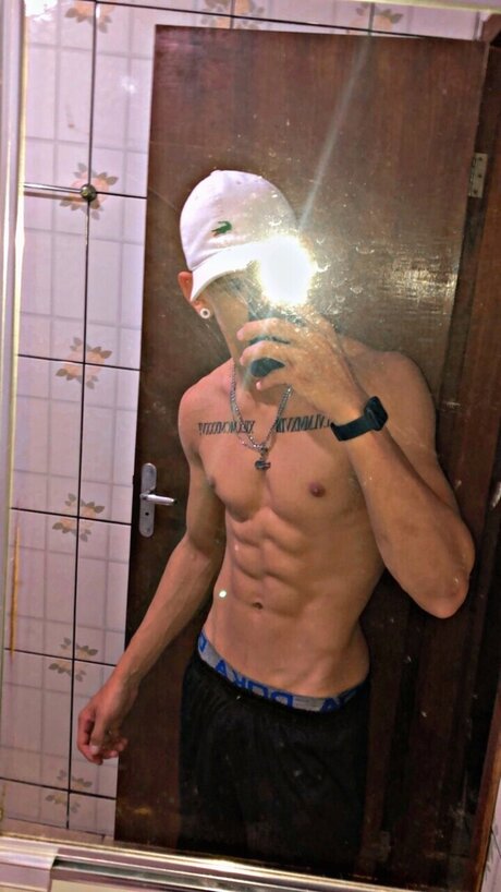 Photo nue de fuite OnlyFans de Scott