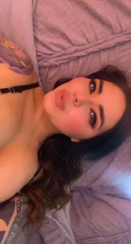 Photo nue de fuite OnlyFans de Hazel Mami