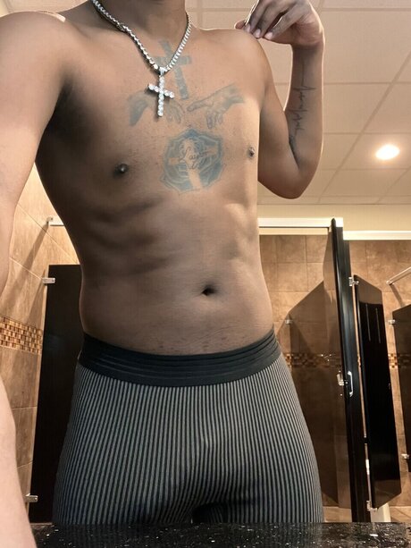 Photo nue de fuite OnlyFans de Outsidegooner