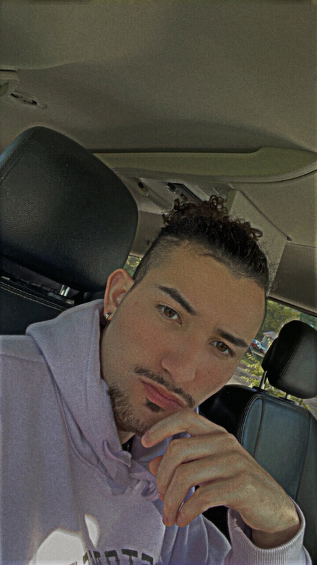 Photo nue de fuite OnlyFans de Dave