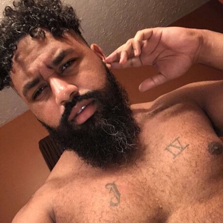 Photo nue de fuite OnlyFans de Papi Papi