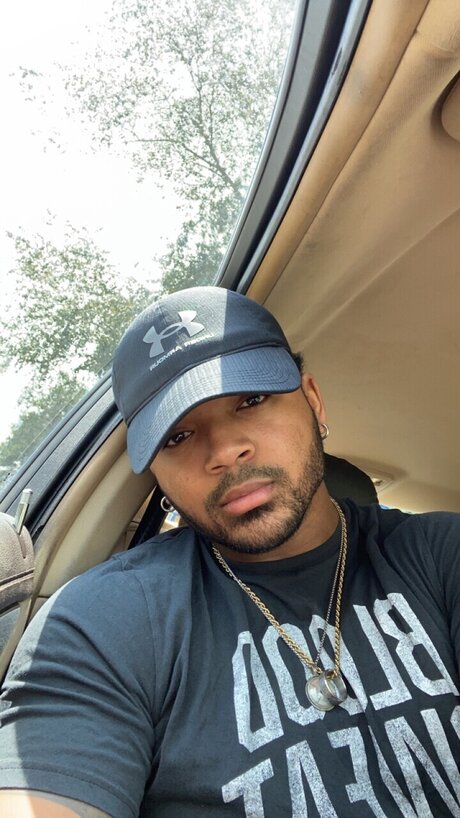 Photo nue de fuite OnlyFans de Aaron Clark