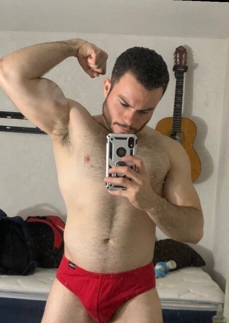 Photo nue de fuite OnlyFans de Guillermo
