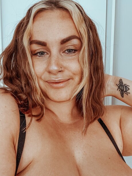 Photo nue de fuite OnlyFans de Sisi 
