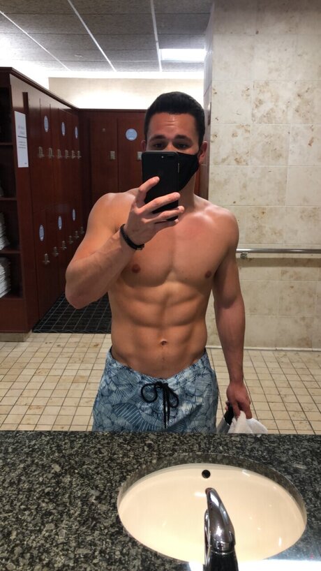 Photo nue de fuite OnlyFans de Reece