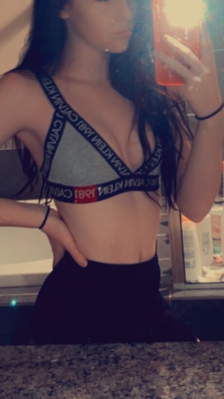 Photo nue de fuite OnlyFans de Reign