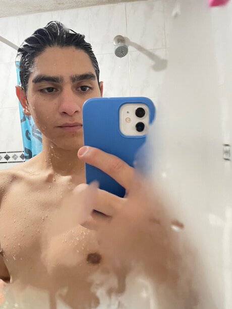 Photo nue de fuite OnlyFans de Kenneth