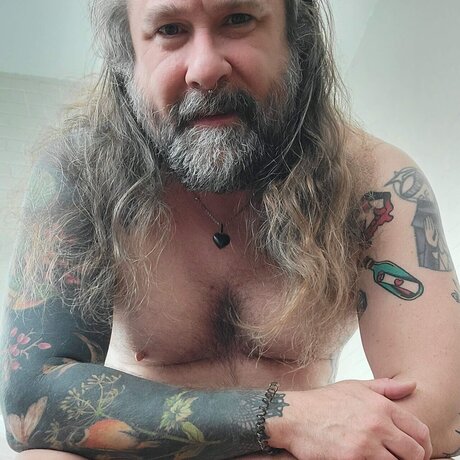 Photo nue de fuite OnlyFans de Worm Andrew