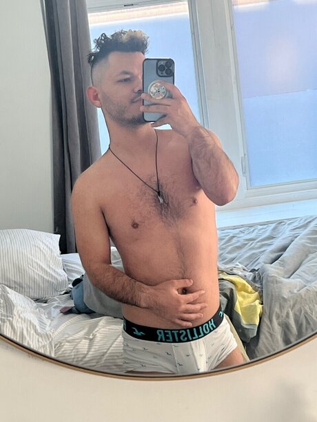 Photo nue de fuite OnlyFans de Leon