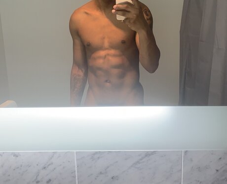 Photo nue de fuite OnlyFans de Yusef