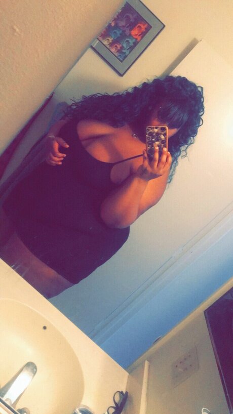 Photo nue de fuite OnlyFans de Thicckitty420