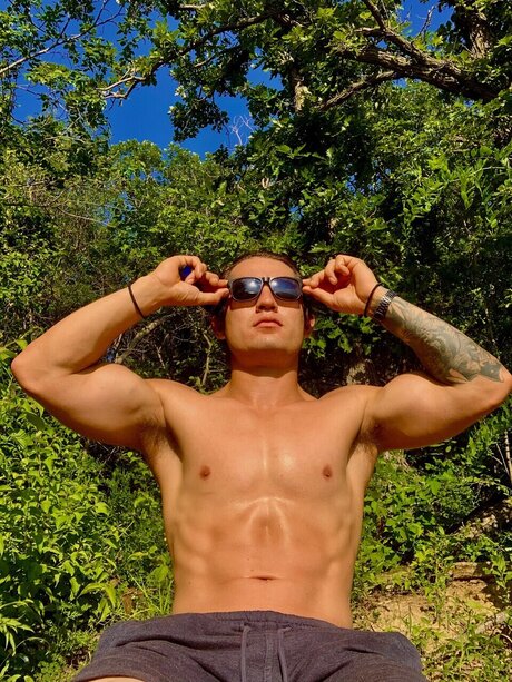 Photo nue de fuite OnlyFans de Sergio Solrzano