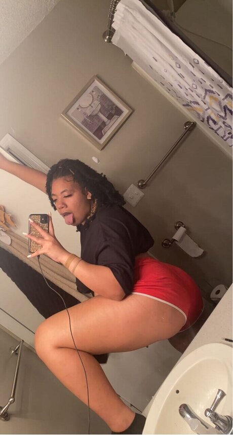 Photo nue de fuite OnlyFans de Lightskinnbaby 