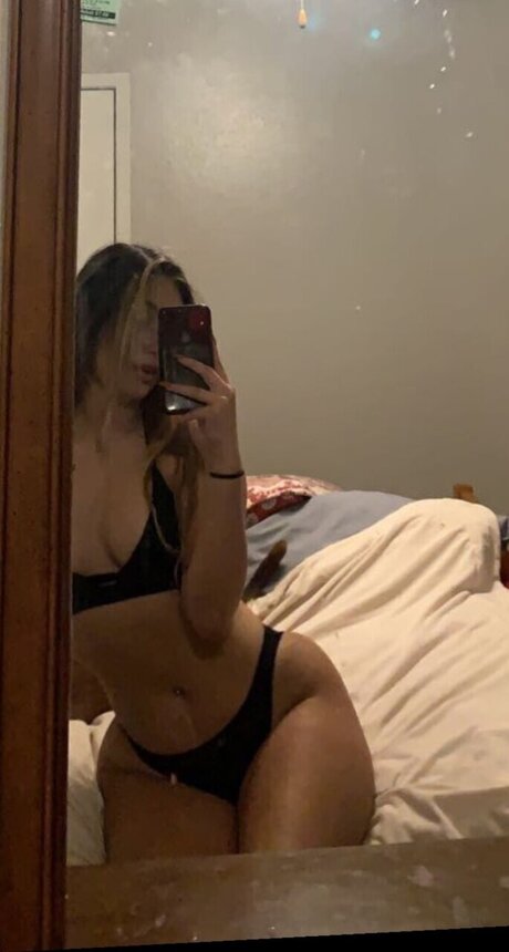 Photo nue de fuite OnlyFans de Gabriellaaa