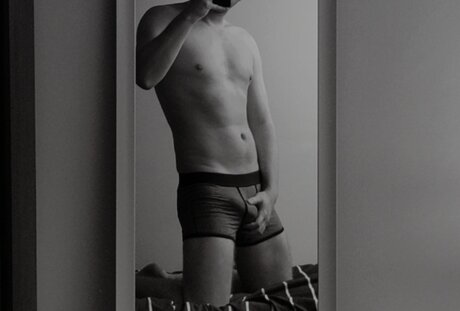 Photo nue de fuite OnlyFans de Frsh